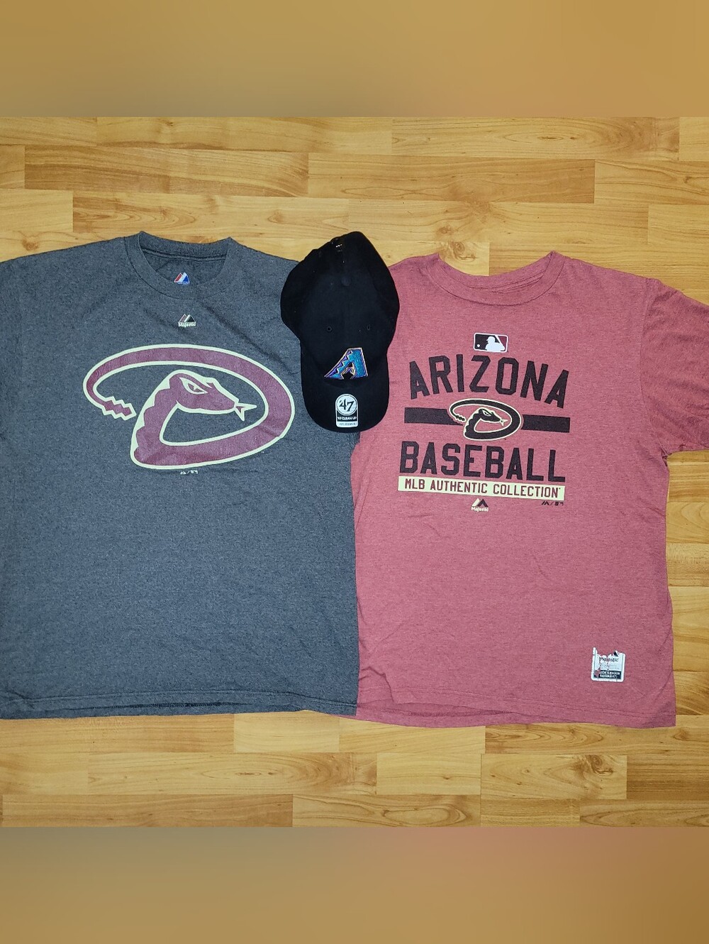 Arizona Diamondbacks LARGE Bundle! 2 Majestic Tees Gray & Red, And NEW 47 Hat